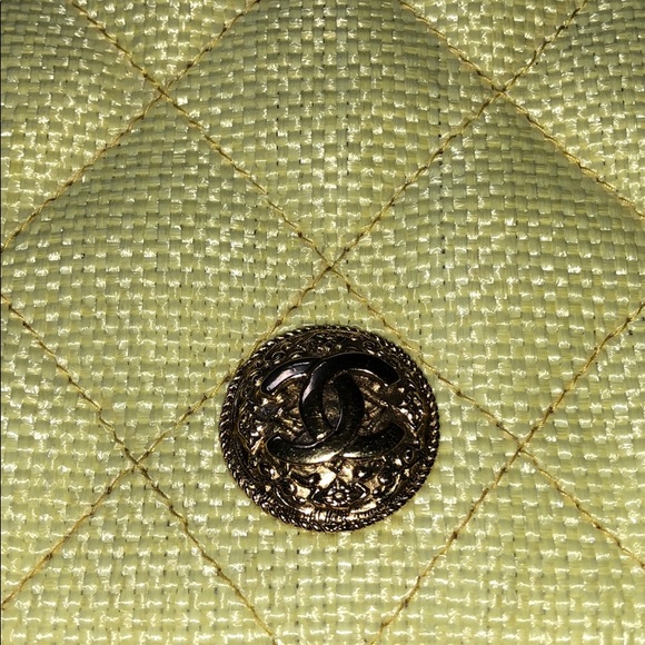 Authentic Chanel Vintage Yellow Straw Shoulder Bag - Picture 6 of 13